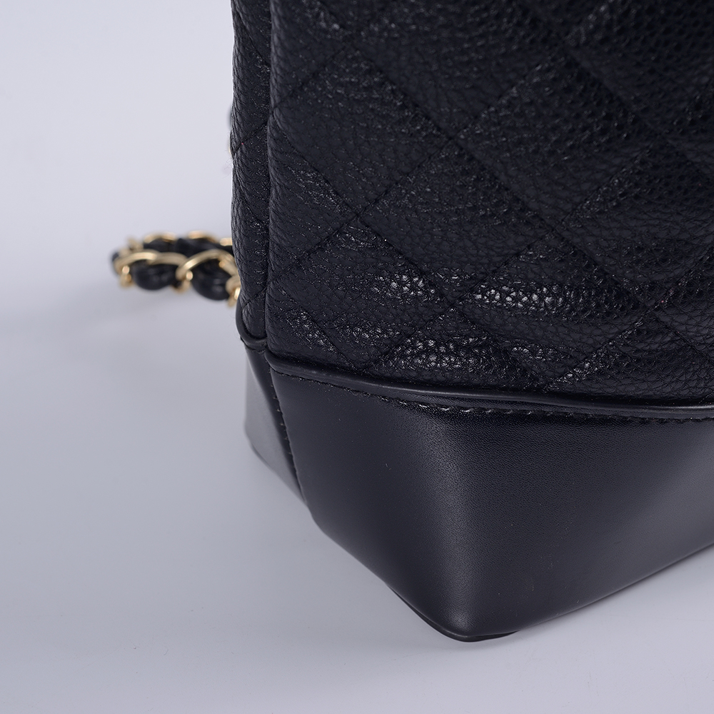 Tas ransel wanita klasik rantai emas hitam tas kulit kasual berkualitas tinggi