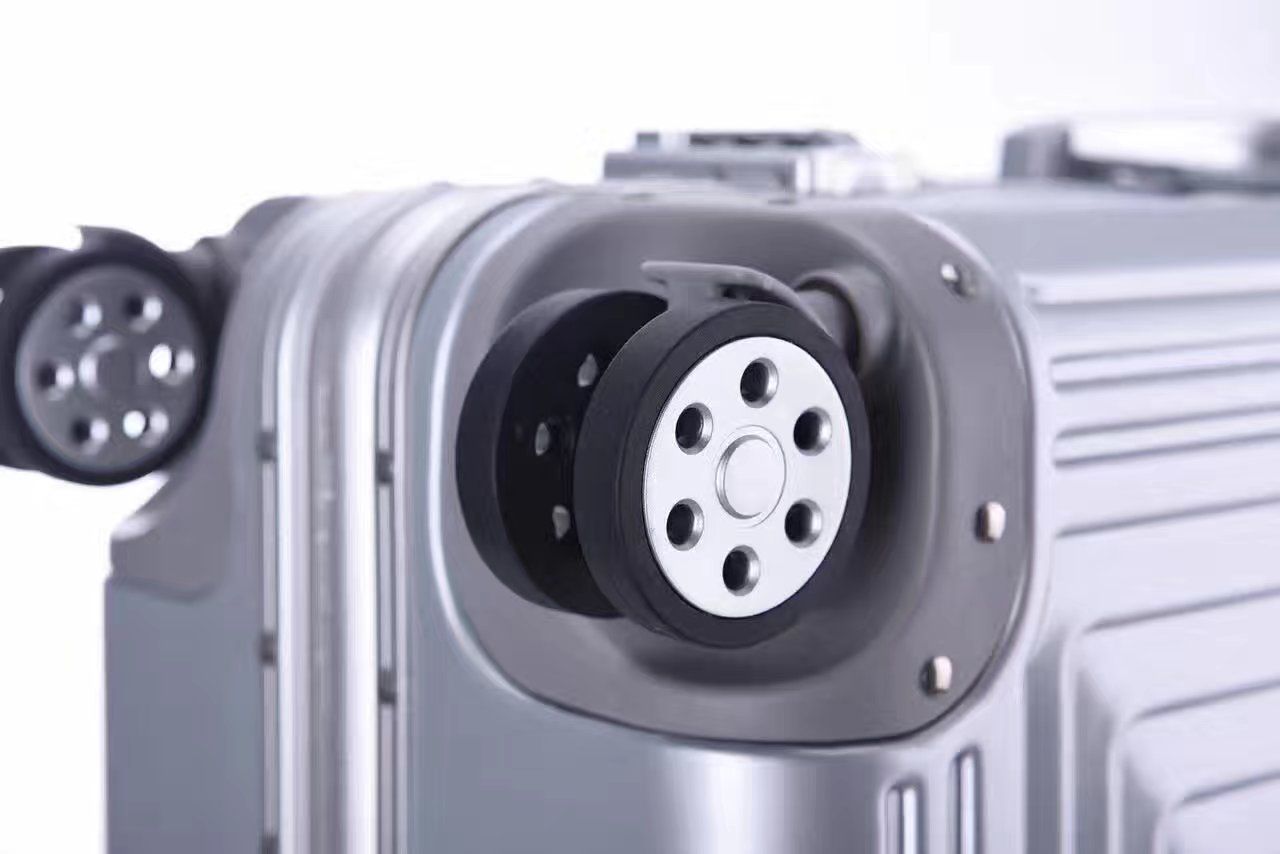 Bingkai aluminium 18 inci roda universal baording case desain khusus pabrik