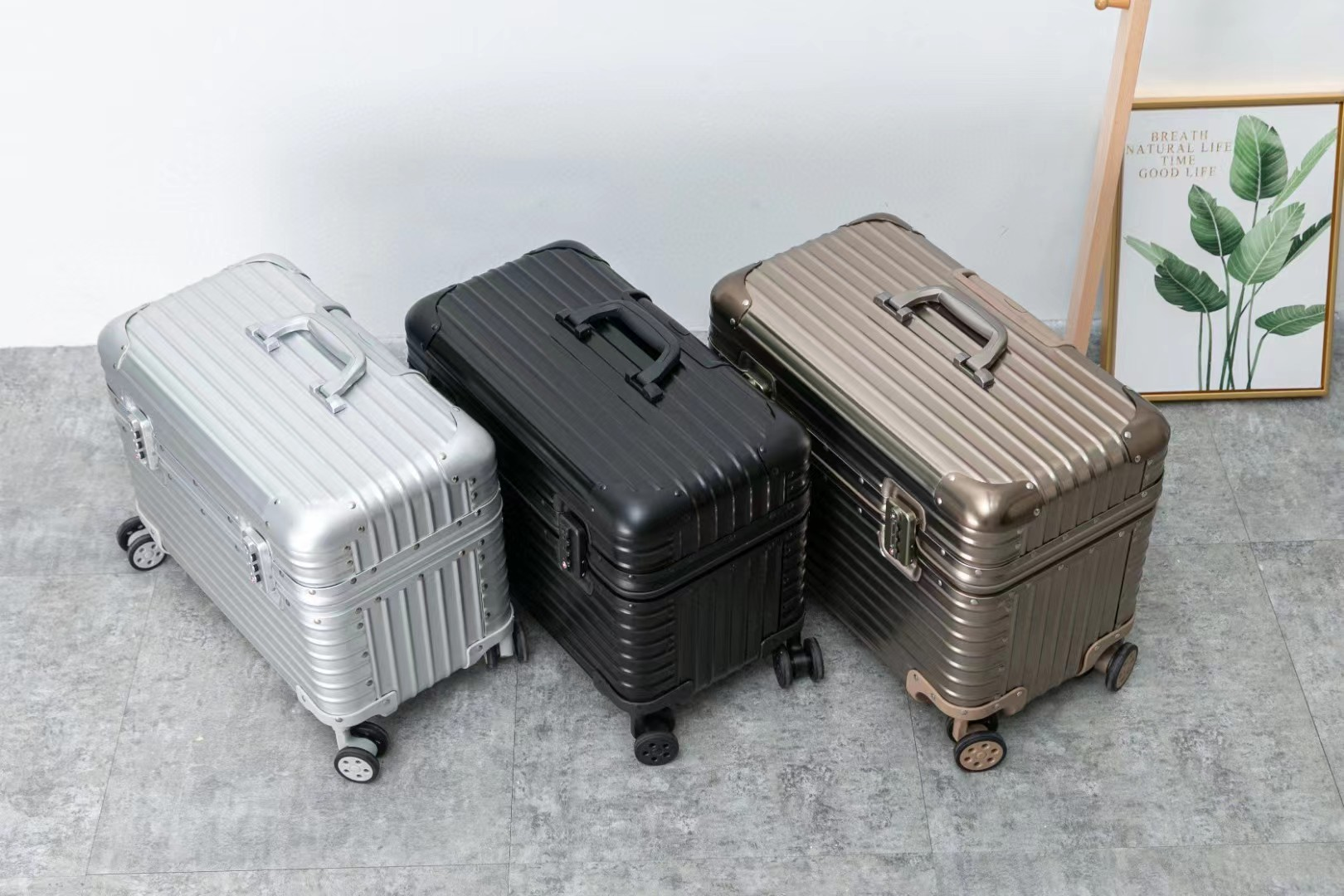 Casing portabel kunci kombinasi keamanan koper troli aluminium berkualitas tinggi 18 inci untuk perjalanan bisnis